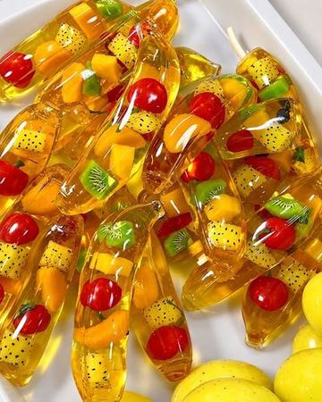 Gummies de frutas em formato de banana