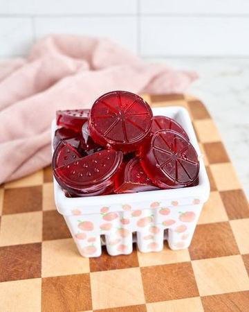 Gummies de uva em formato de frutas